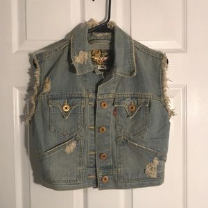 Levi’s cut off jean vest